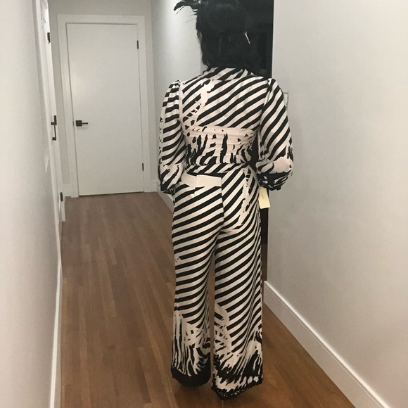725. NWT! Chic Zebra Print Women's Pantsuits - Picture 4 of 6